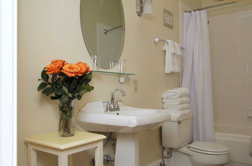 Victorian Inn by null