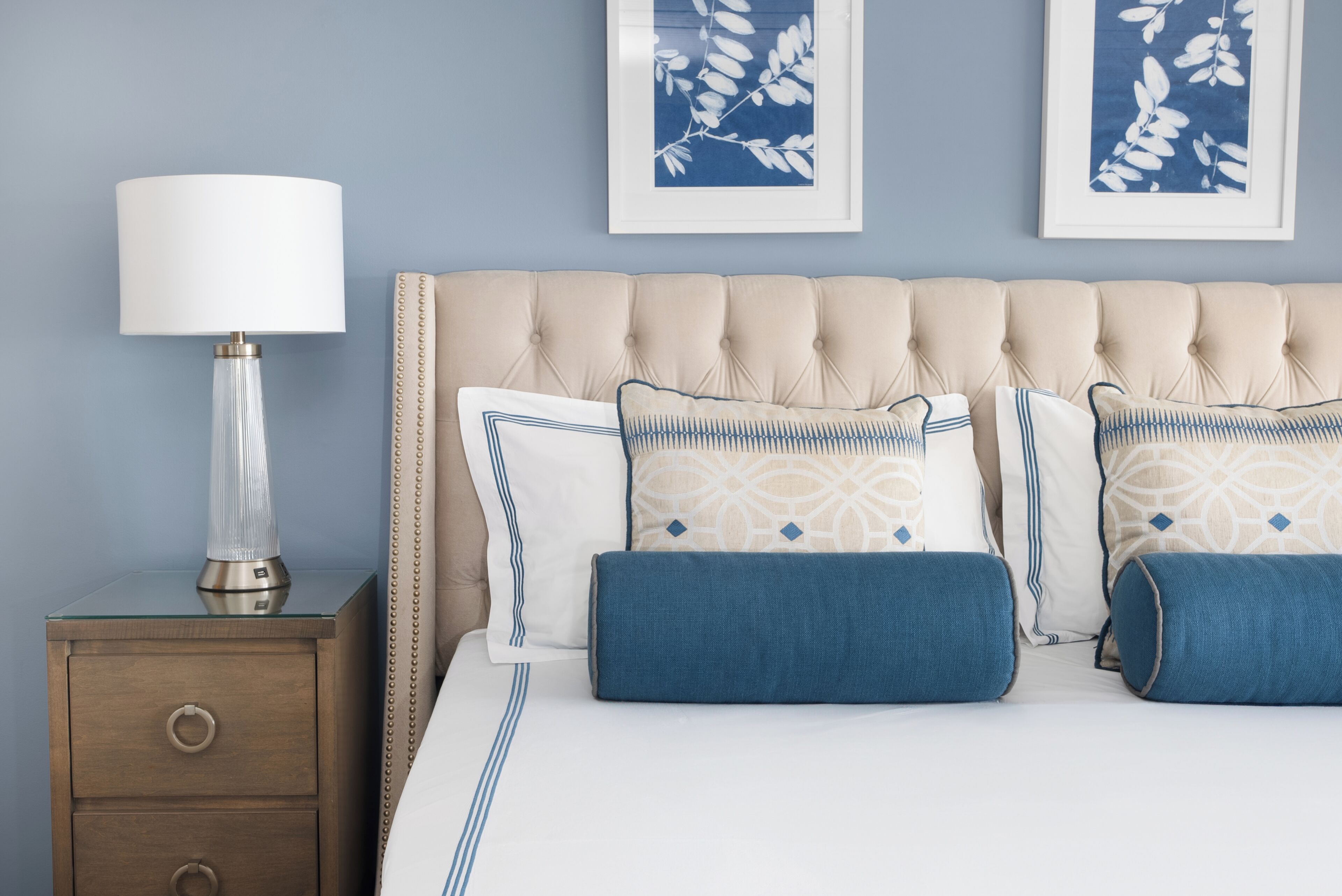 egyptian cotton sheets, premium bedding, pillow-top beds, desk