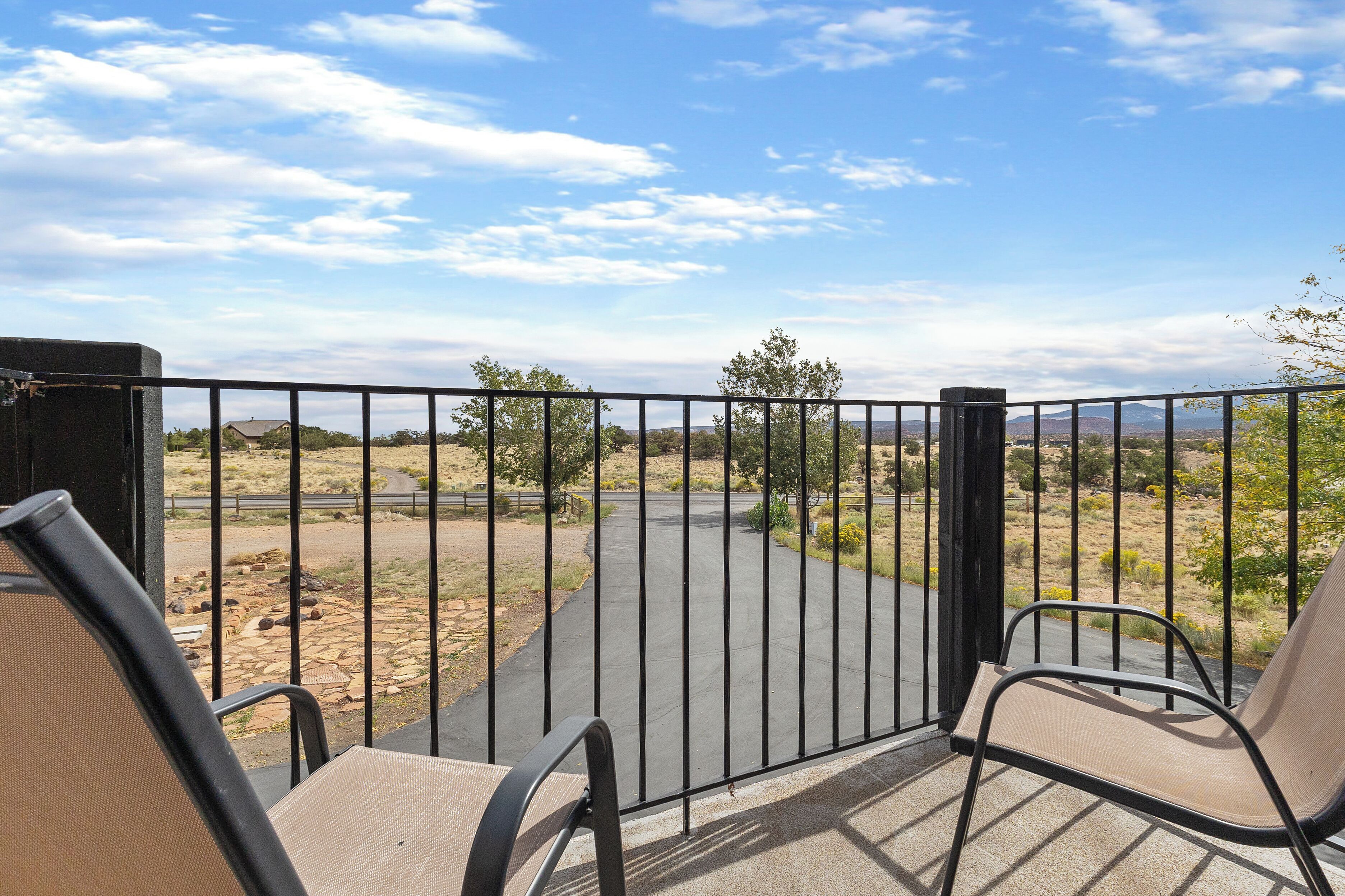 Suite, 1 kingsize bed, bubbelbad, uitzicht op bergen | Verduisterende gordijnen, geluiddichte muren