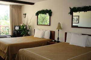 Ropa de cama de alta calidad, escritorio y sistema de insonorización 