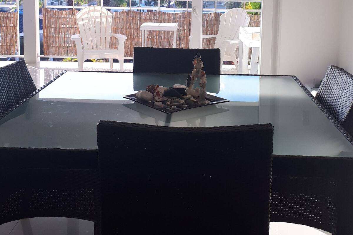 Penthouse dành cho gia đình, 3 phòng ngủ, quang cảnh biển | Khu vực ăn uống tại phòng