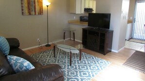 1 Bedroom, Townhouse | 客廳