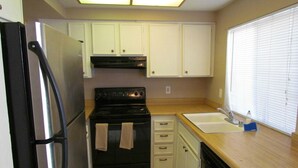 1 Bedroom, Townhouse | 私人廚房