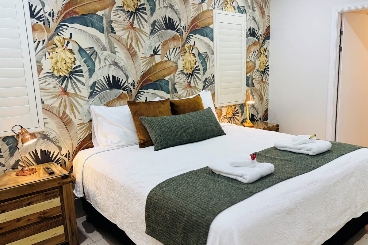 Grand Suite, 1 Bedroom, Garden View | 1 bedroom, premium bedding, minibar, individually decorated
