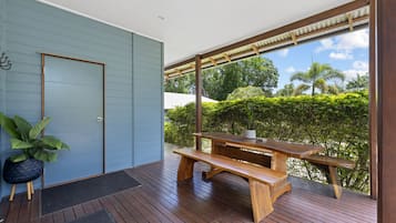 ํ
๋ผ์ค/ํํฐ์ค