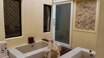 Villa | Bathroom | Combined shower/tub, spring water tub, rainfall showerhead, hair dryer