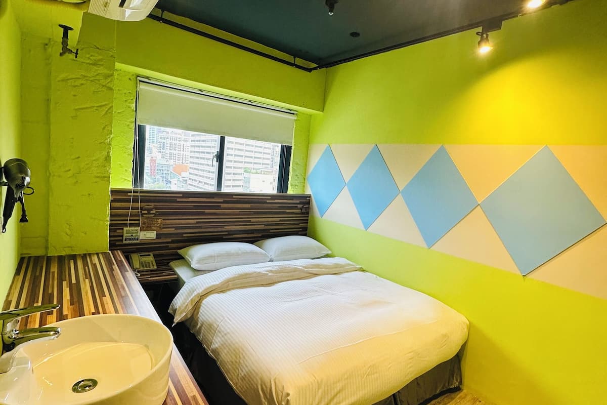 Chambre Affaires double (B) | Bureau, rideaux d’obscurcissement, accès au Wi-Fi (inclus), décor unique