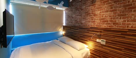 Business Double Room (B) | Individually decorated, desk, blackout drapes, free WiFi