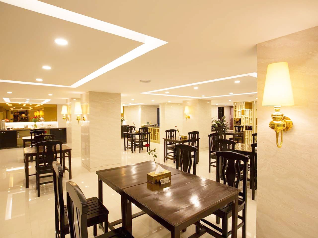 객실 내 식사 공간