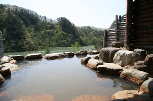 Bañera de hidromasaje exterior