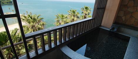 Chambre Deluxe (JPN Western, Open-air Bath, Top Floor) | Salle de bain