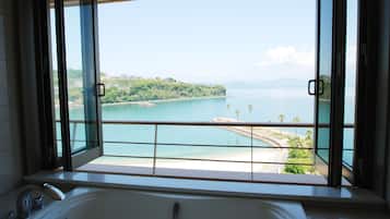 Special Japanese Style Room, Sea View | Bathroom