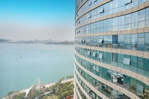 Chambre Deluxe, 1 très grand lit (Duplex) | Terrasse/patio