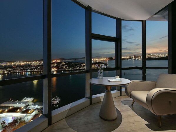 Minibar, bureau, système dâinsonorisation, accès au Wi-Fi (inclus)