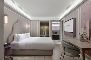 Privilege, Comfort Room, 1 King Bed | Beach/ocean view - Mercure Xiamen On The Bund (Xiamen)