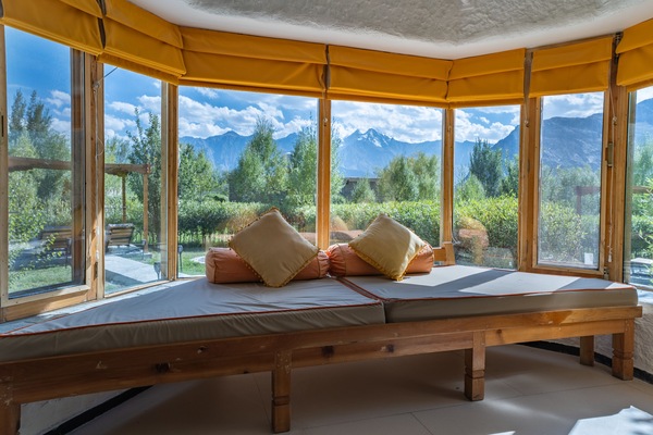 Sábanas de algodón egipcio, ropa de cama de alta calidad y minibar