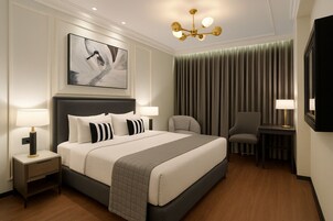 Luxury Room, 1 Bedroom | Egyptian cotton sheets, premium bedding, memory foam beds, minibar