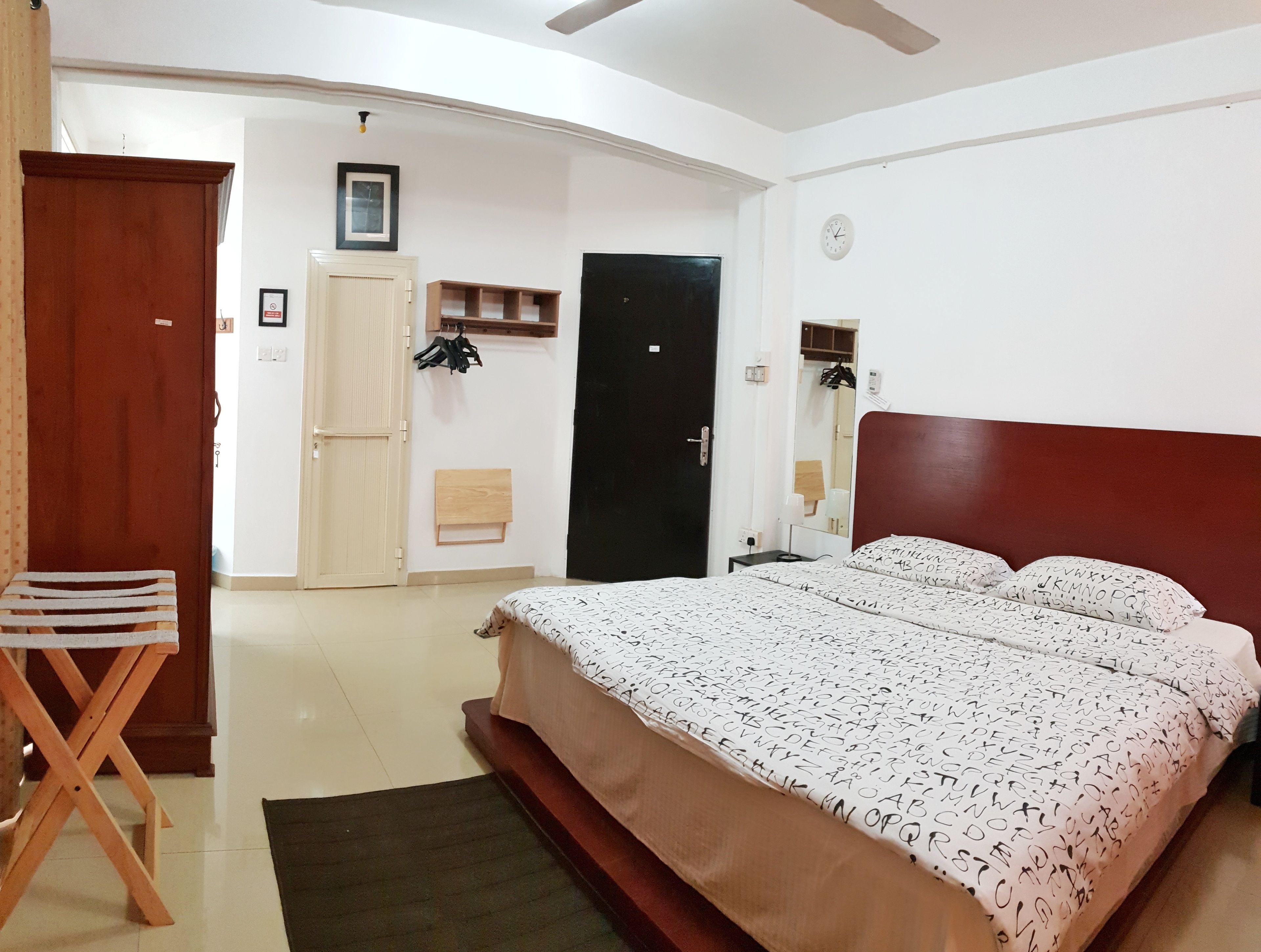 2 bedrooms, premium bedding, pillow-top beds, in-room safe