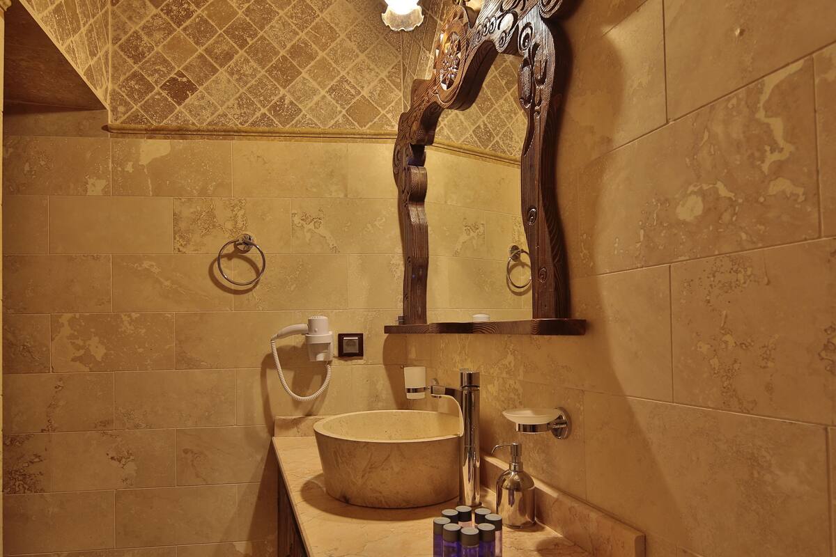 family suite | bathroom sink