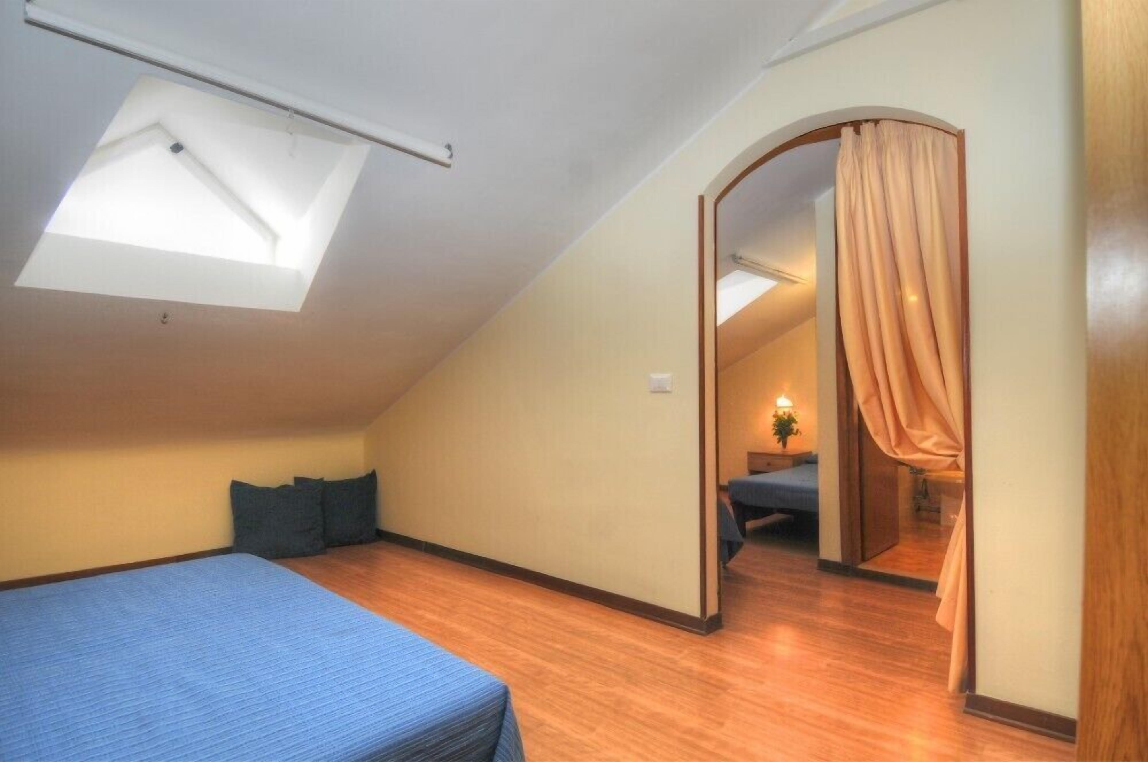economy room, 2 bedrooms, connecting rooms (mansarda) | in-room safe, cots/infant beds, free wifi, bed sheets