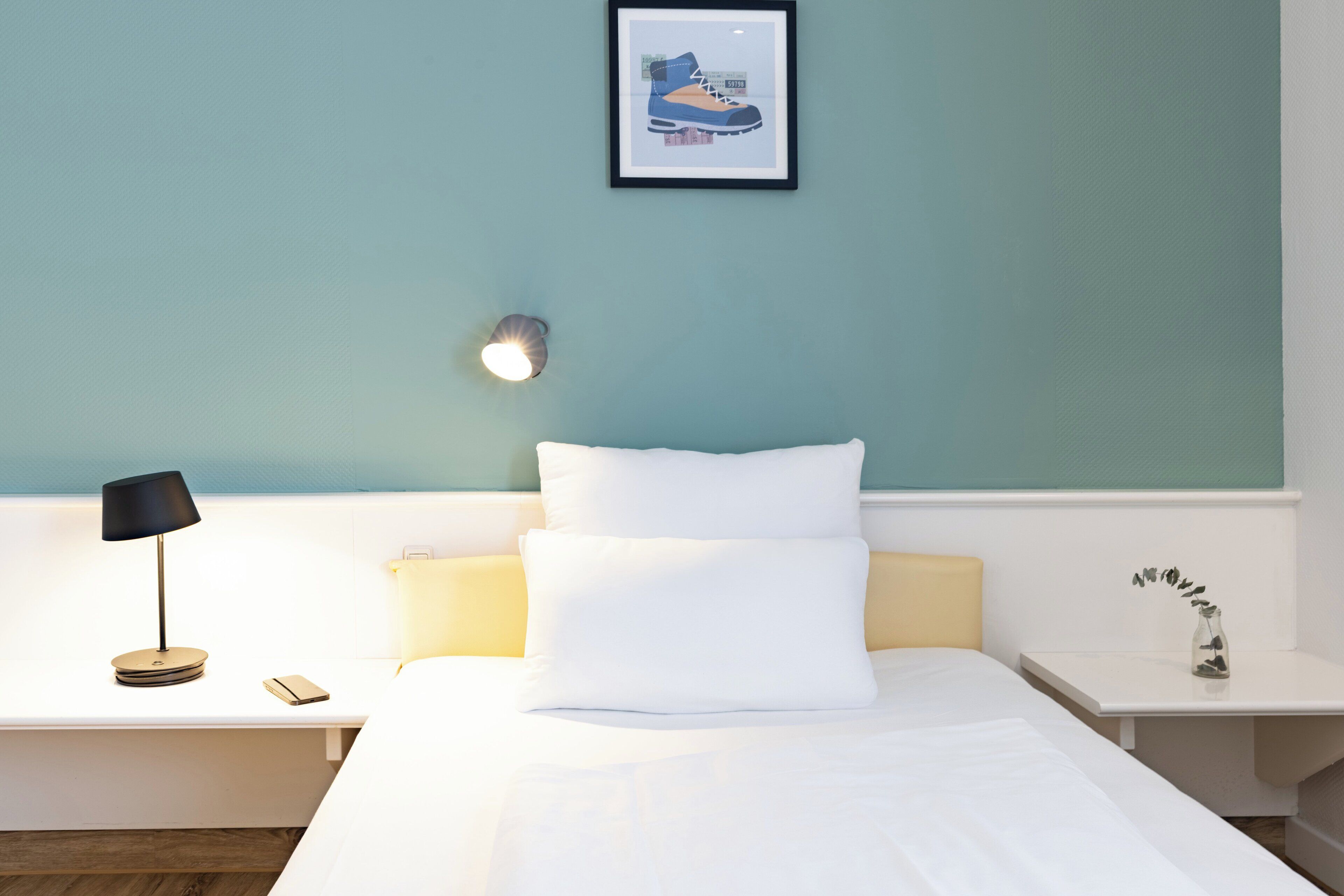 Premium-Zimmer, 1 Einzelbett | Zimmersafe, Schreibtisch, schallisolierte Zimmer, kostenlose Babybetten