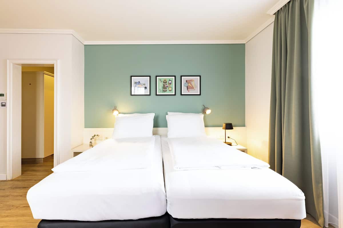 In-room safe, desk, soundproofing, cribs (free)