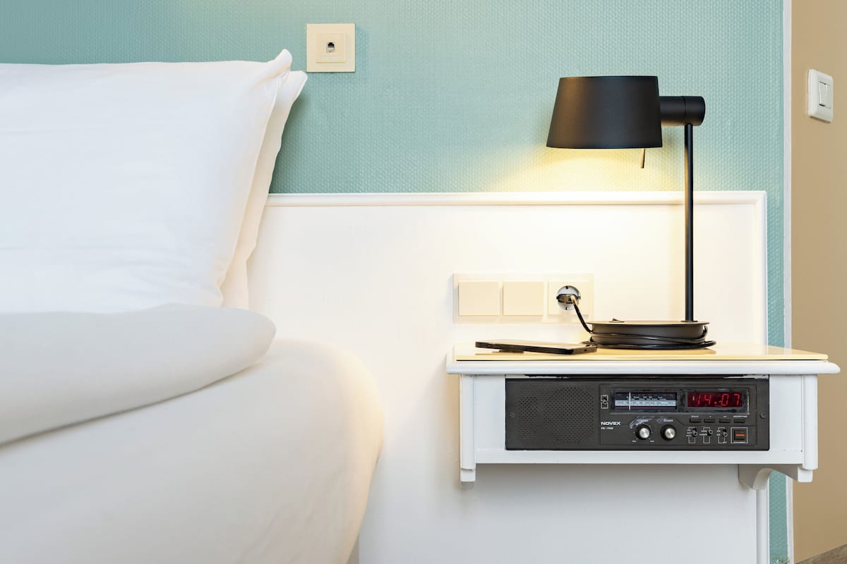 In-room safe, desk, soundproofing, free WiFi