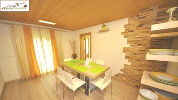 Apartment, 2 Bedrooms | Room amenity