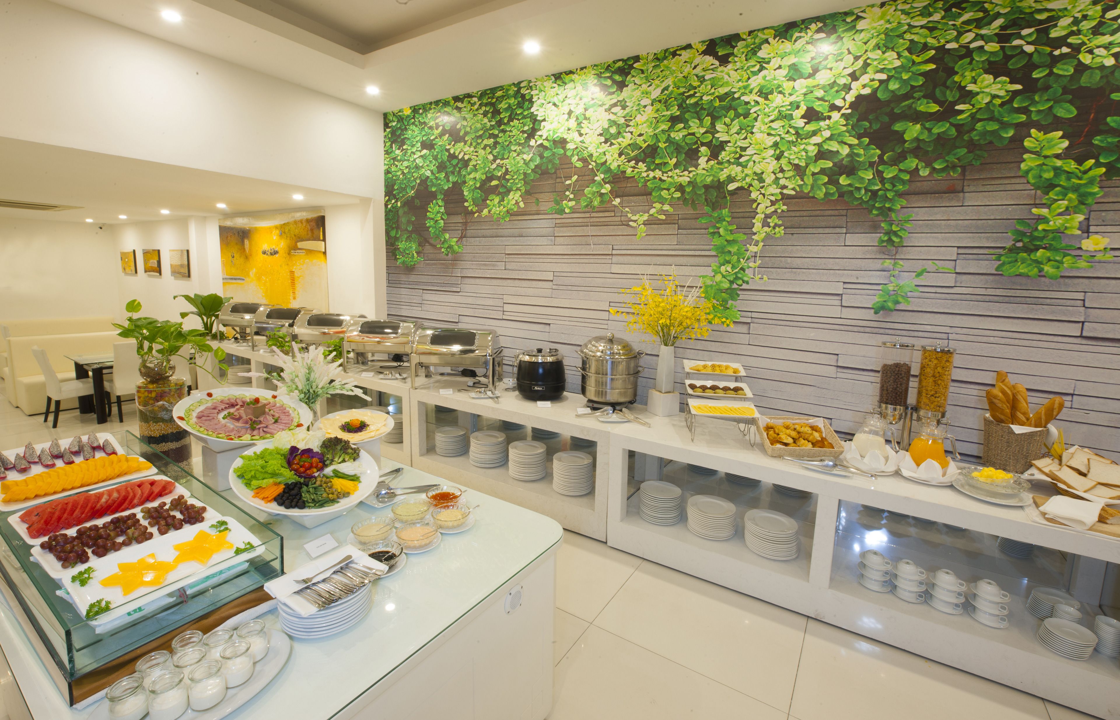 Petit déjeuner buffet (230000 VND par personne)