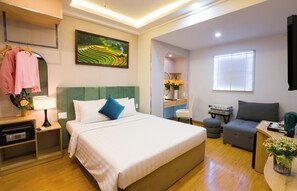 Doppia Deluxe, senza finestre | Minibar, una cassaforte in camera, una scrivania, postazione laptop