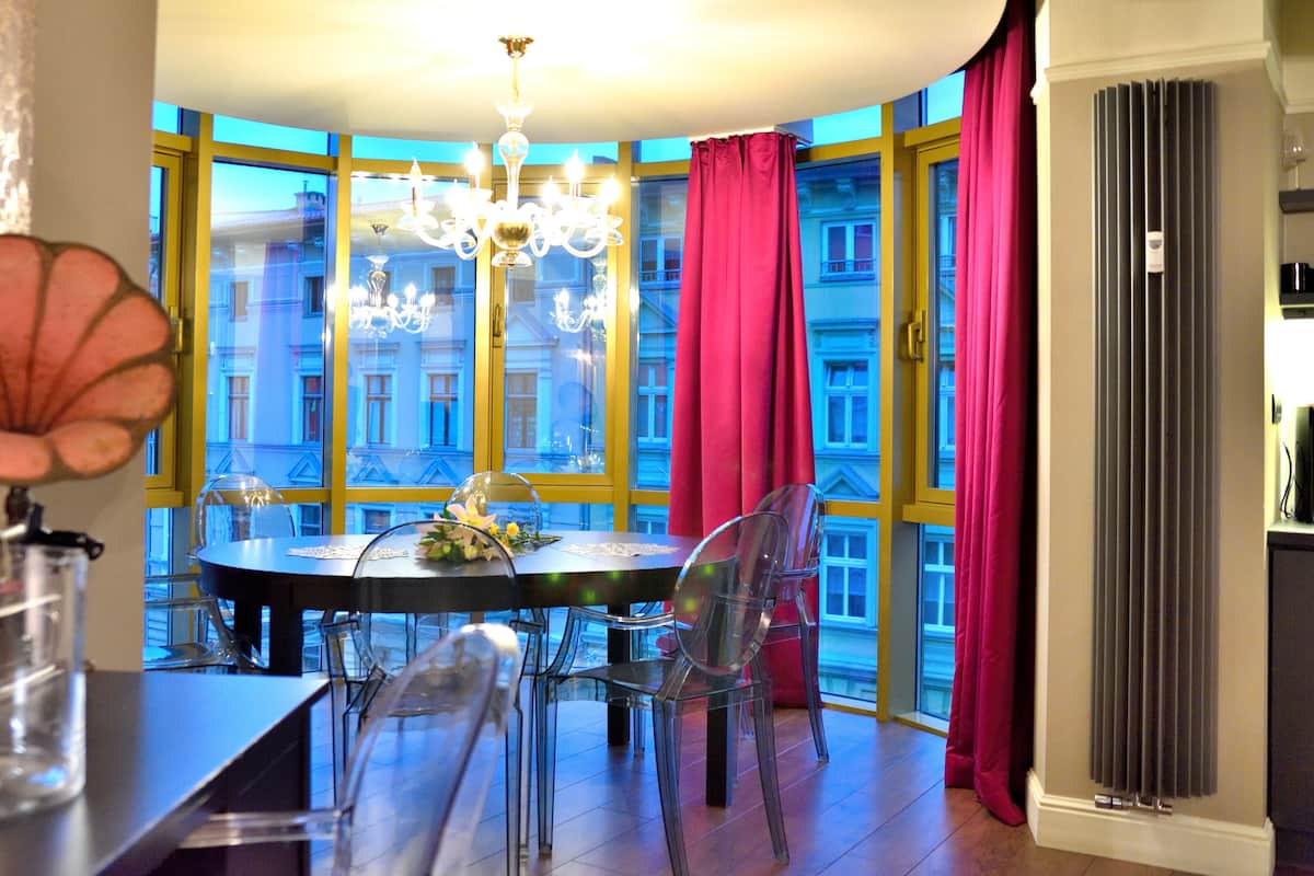 Deluxe Apartment | In-room dining