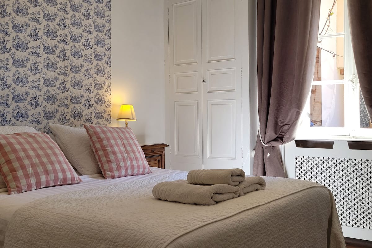 Double Room, Private Bathroom (Le clos) | Miscellaneous