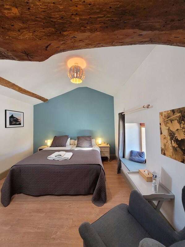 Chambre avec lits jumeaux, salle de bain privée (Les Deux Roches) | Intérieur