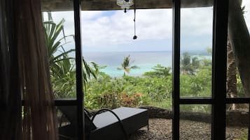 Room (Casita 2 Level 1 Mainfloor) | 1 bilik tidur, peralatan tempat tidur premium, bar mini, Wi-fi percuma