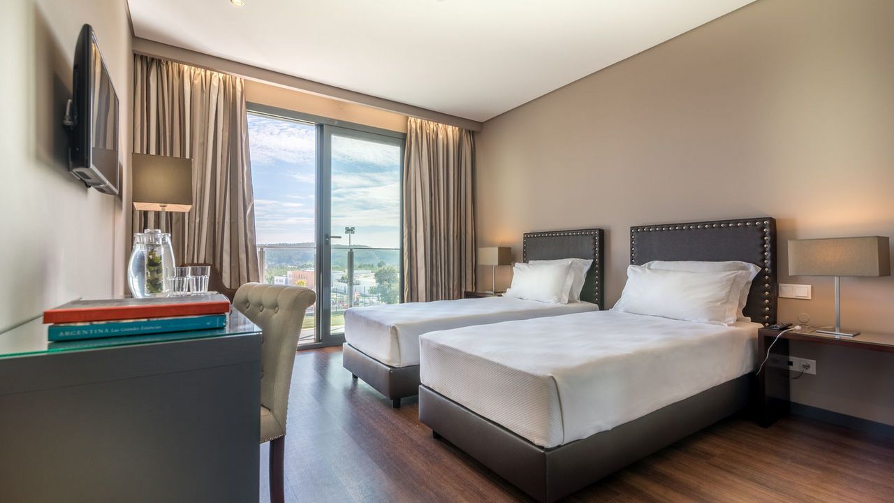 twin room | in-room safe, soundproofing, rollaway beds, free wifi