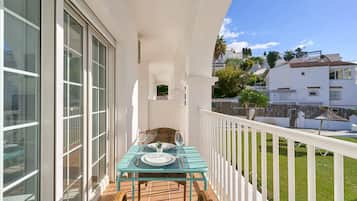 Leilighet – deluxe, 1 soverom, terrasse, bassengutsikt (Apartamento N2) | Terrasse/patio