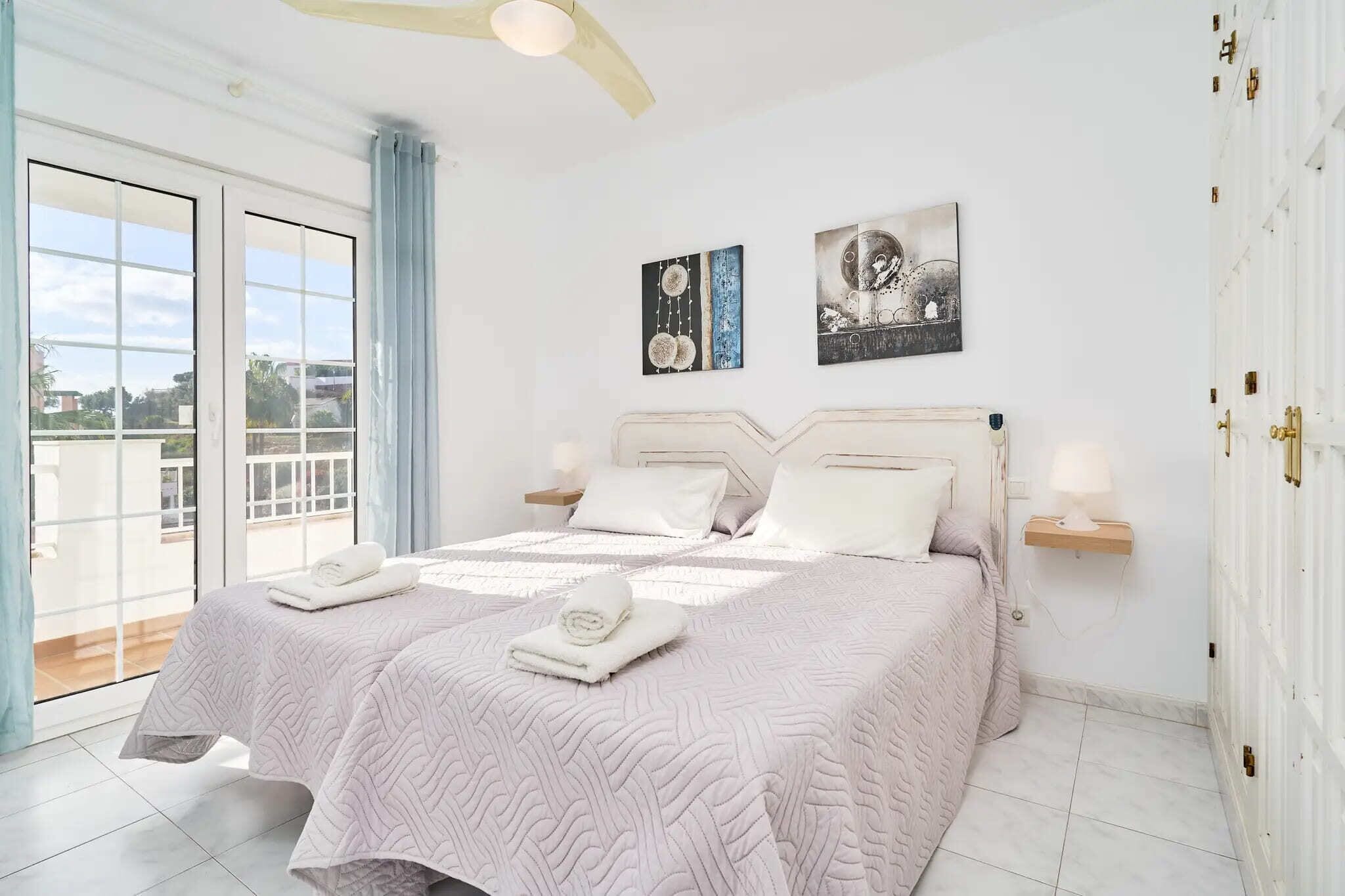 Deluxe Apartment, 1 Bedroom, Terrace, Pool View (Apartamento N5) | 2 bedrooms, in-room safe, individually decorated, individually furnished