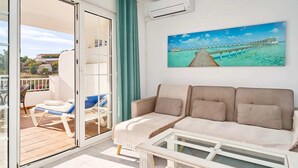デラックス アパートメント 1 ベッドルーム テラス プールビュー (Apartamento N6) | リビング エリア