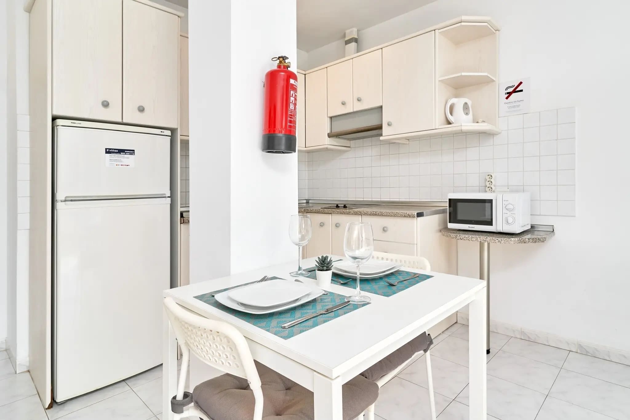 Deluxe Apartment, 1 Bedroom, Terrace, Pool View (Apartamento N5) | Private kitchen | Full-size fridge, microwave, stovetop, coffee/tea maker