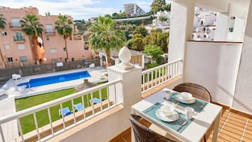 Apartment, 2 Bedrooms, Terrace, Pool View (Apartamento N4) | Terrace/patio