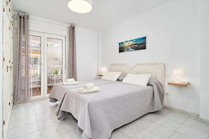 Deluxe-huoneisto, 1 makuuhuone, terassi (Apartamento N8) | 2 makuuhuonetta, tallelokero huoneessa, yksilöllisesti sisustettu