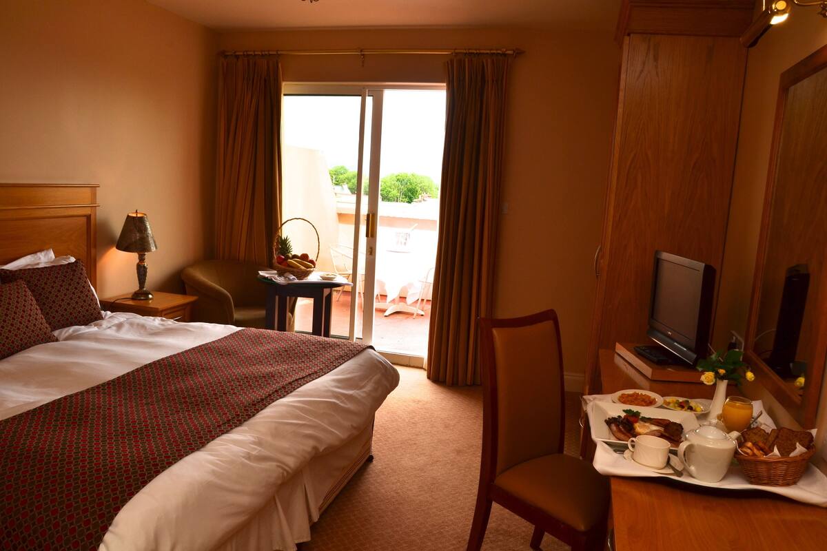 in-room safe, individually decorated, individually furnished, free wifi