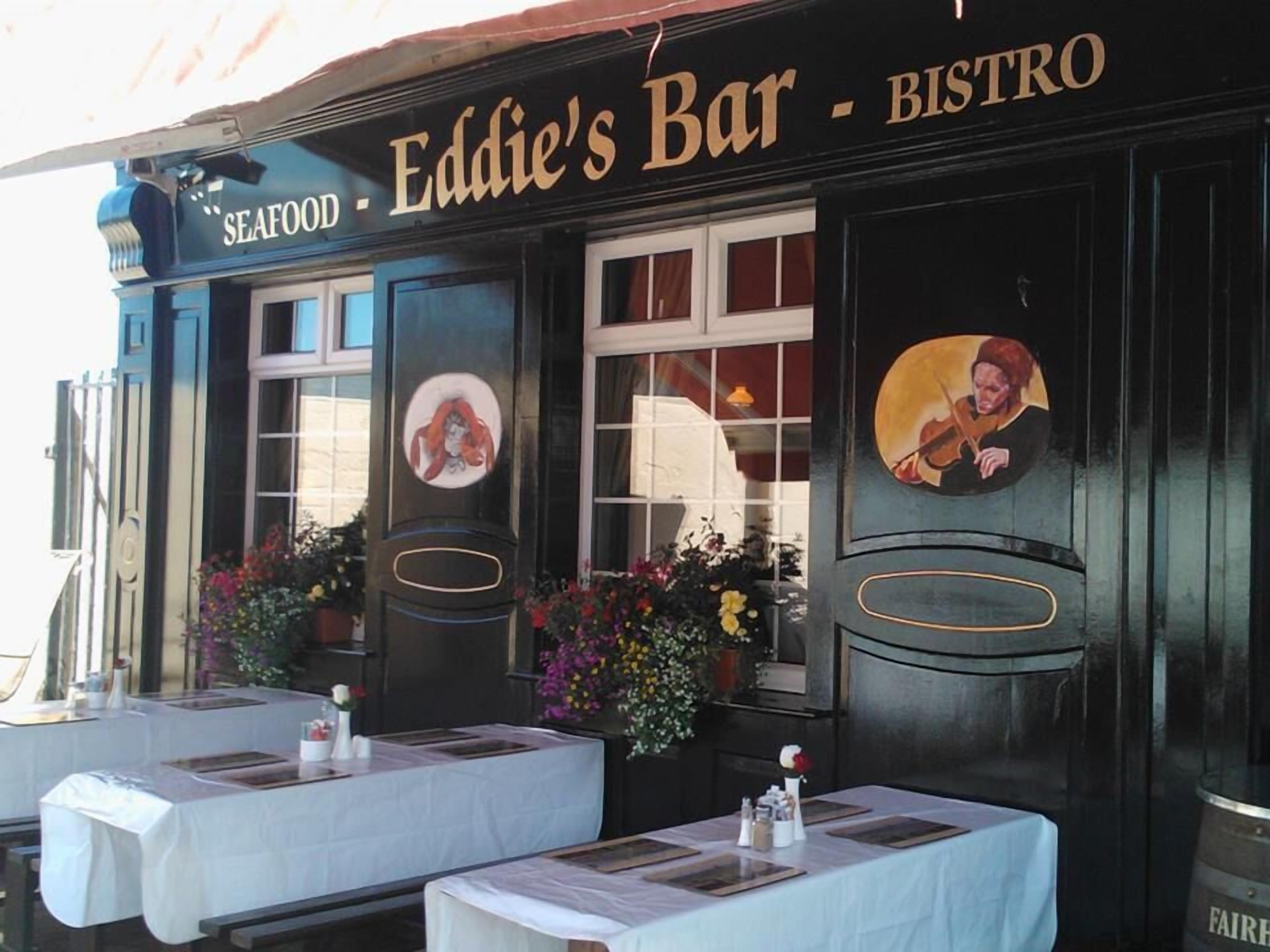 Breakfast, lunch and dinner served