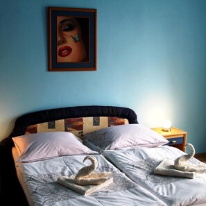 Desk, free WiFi, bed sheets - City center (Kosice)