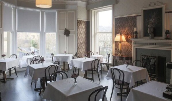 Bar (in der Unterkunft)