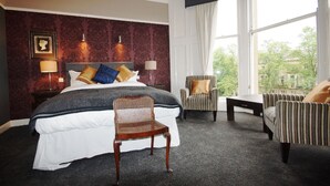 Unclassified image, 3 of 40, button - The Alfred (Glasgow)