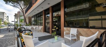 Hotel Scarlet