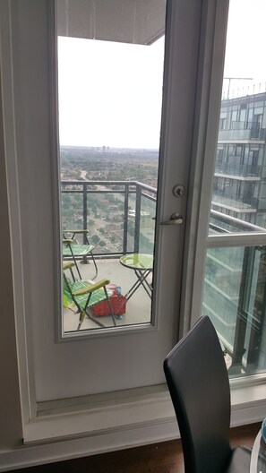 Condo Cao cấp, 1 phòng ngủ, ban công, quang cảnh thành phố | Ban công