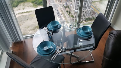 Custom Luxury Suite - By Elite Suites