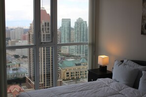 奢華公寓客房, 1 間臥室, 露台, 城市景 | 1 間睡房、隔音、熨斗/熨衫板、免費 Wi-Fi